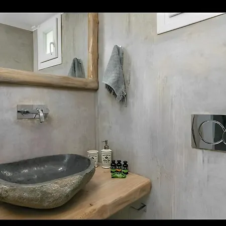 Cozy Andree Daire Pachaina