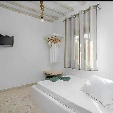 Cozy Andree Pachaina